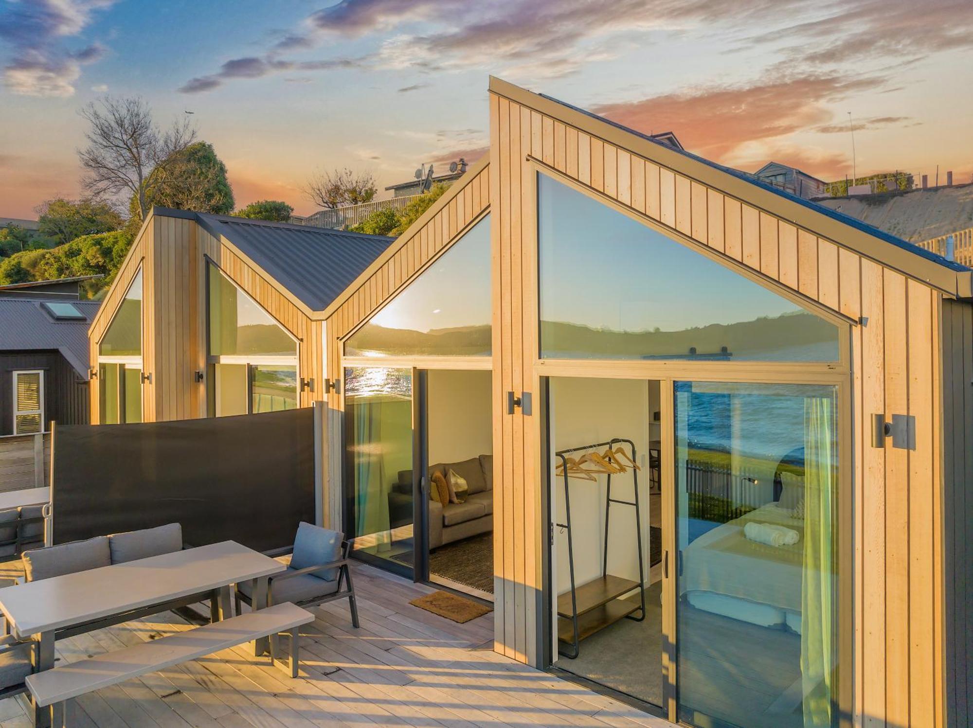 Brand New Lake Front Homes Spa Pool Taupo Eksteriør billede